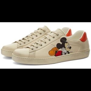 Men’s 7.5 Gucci Mickey Mouse sneakers